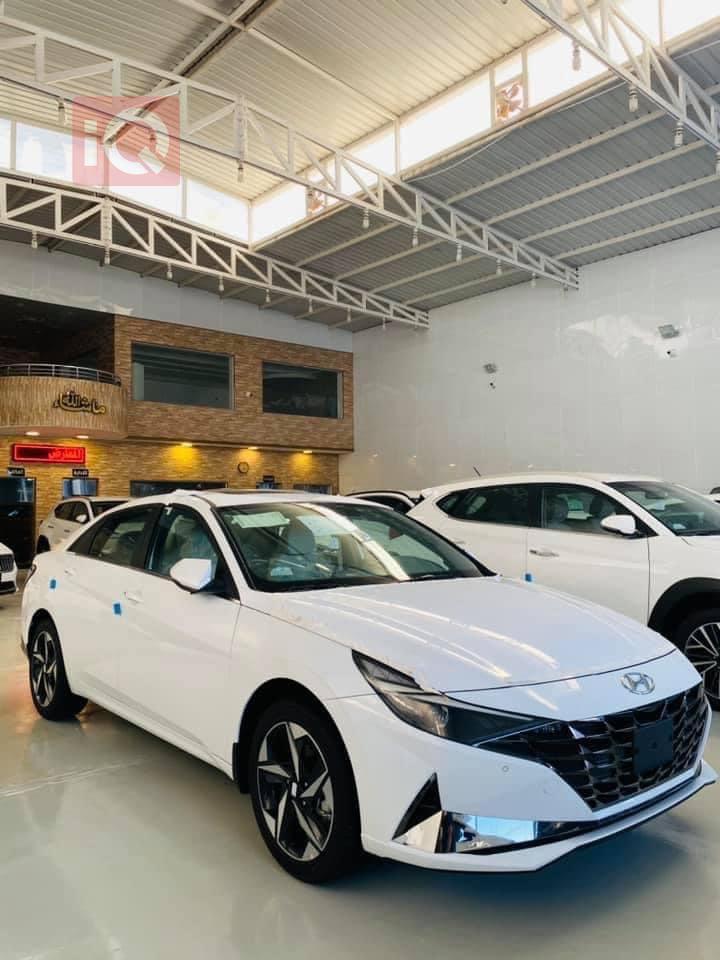 هیوندای ئەلەنترا